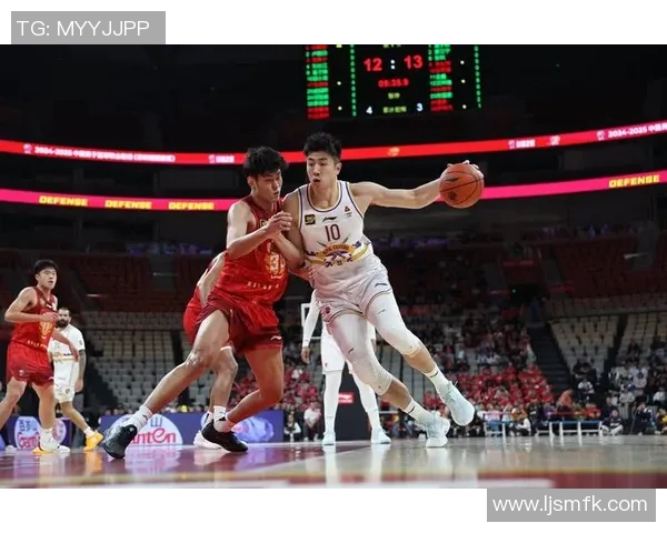 深圳篮球队的比赛节奏分析与战术调整探讨 深圳篮球队的比赛节奏分析与战术调整探讨