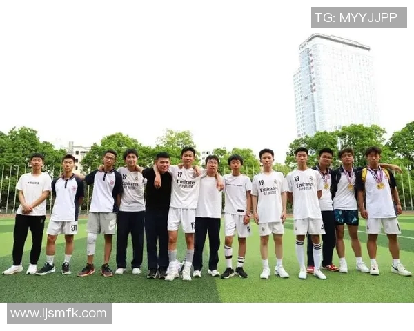 恩施足球明星盘点及其在国内外赛场的精彩表现与成就分析 恩施足球明星盘点及其在国内外赛场的精彩表现与成就分析