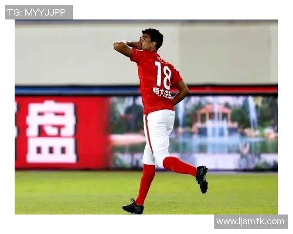 深圳足球队荣登足球配合排行榜第三名展现团队实力与默契 深圳足球队荣登足球配合排行榜第三名展现团队实力与默契